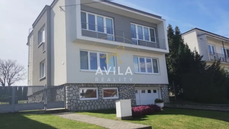 NA PREDAJ: praktický 5izbový rodinný dom s pozemkom 768m2 -