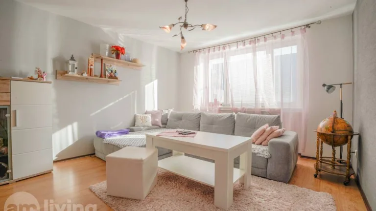 PRIESTRANNÝ 3i byt + 2x LOGGIA - TRENČÍN