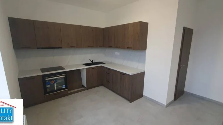 Na prenájom moderný 2 izbový byt Dvory nad Žitavou - ako nov