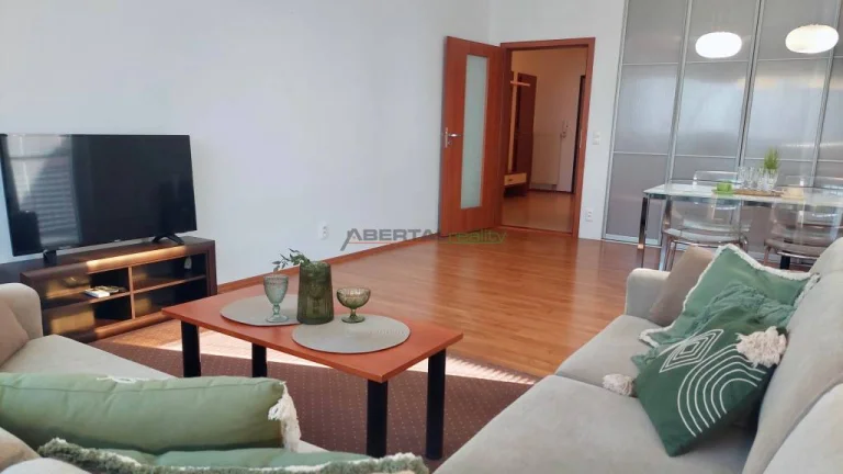Veľkorysý priestranný 2izb.66m2 +12m2 terasa, klíma, parkova