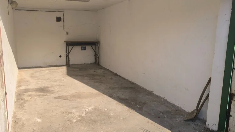Dám do prenájmu garáž s velkosťou 16,5m2