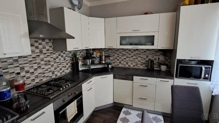 2,5 izbový byt s balkónom po kompletnej rekonštrukcii