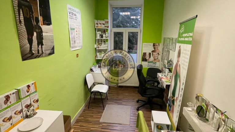 Na prenájom kancelária 11 m2, Moyzesová ul., Košice-Staré Me