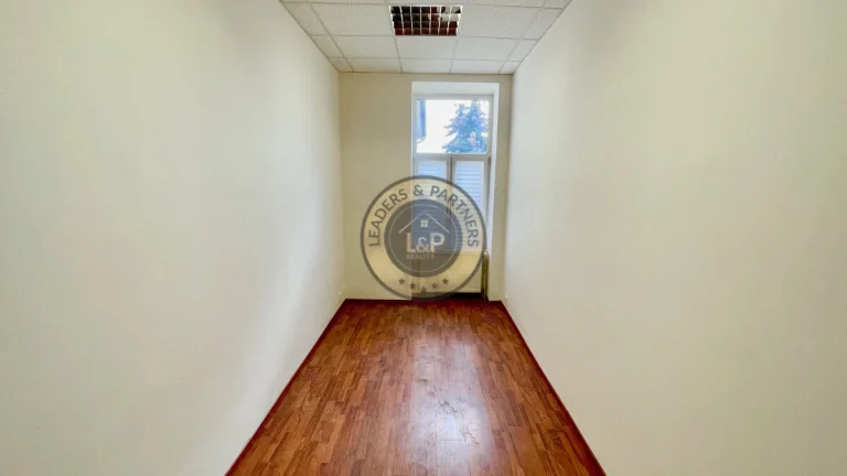 Na prenájom kancelária 10 m2, Moyzesova ul., Košice-Staré Me