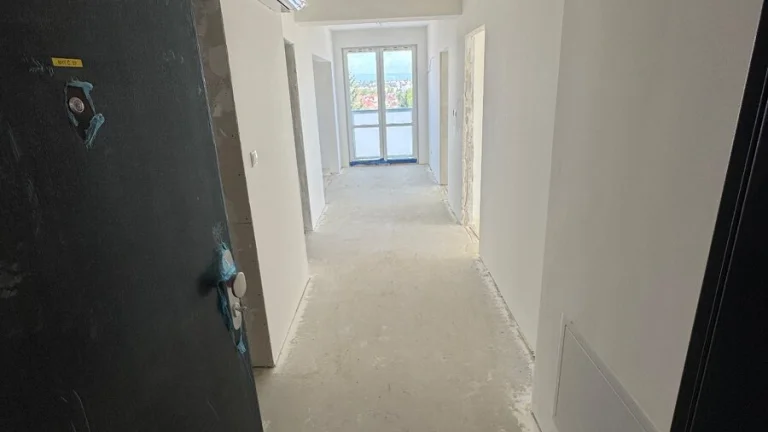 Nový 3 Izbový byt s balkónom 94m2 - V. V. Majakovského