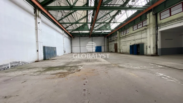 Skladovacia a výrobná hala - 720 m2 v Barci