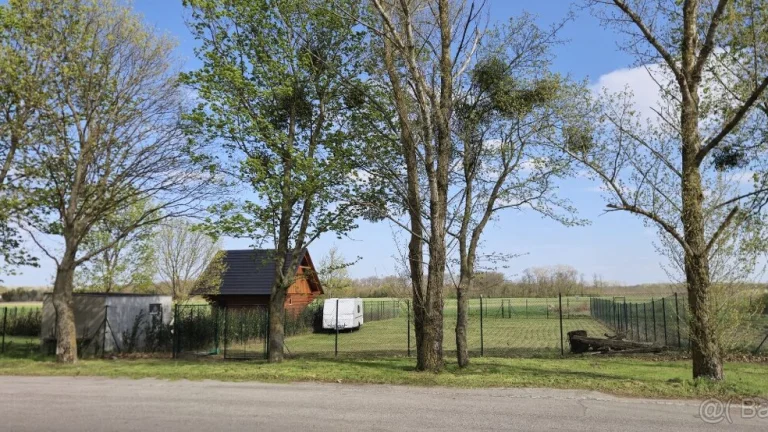 Slnečný pozemok na záhradkárčenie a rekreáciu 500-1000 m2