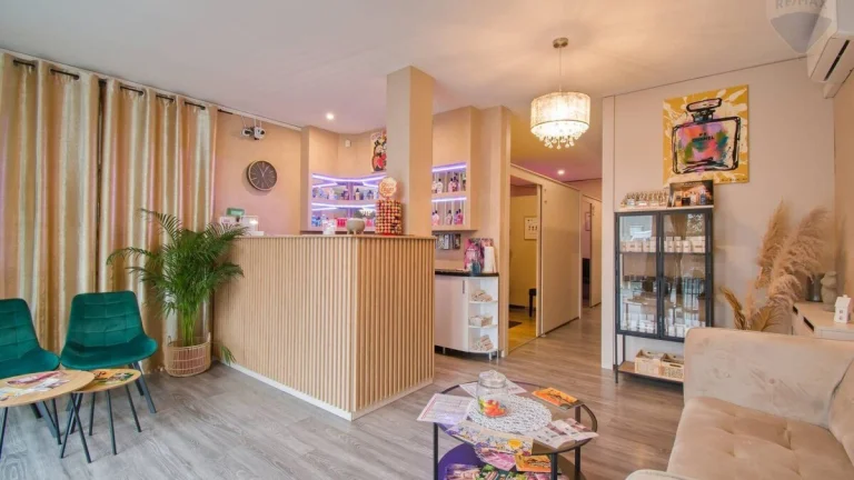 PREDAJ: OBCHODNÝ PRIESTOR - CENTRUM, 63m2, DUNAJSKÁ STREDA