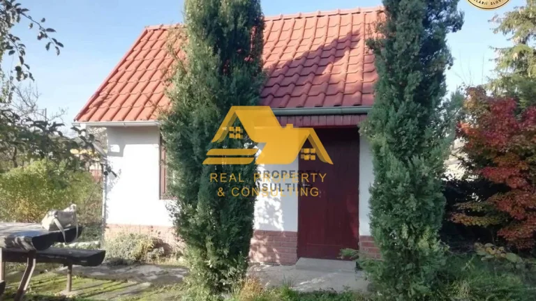 Predám chatu so záhradou v Kolárove
