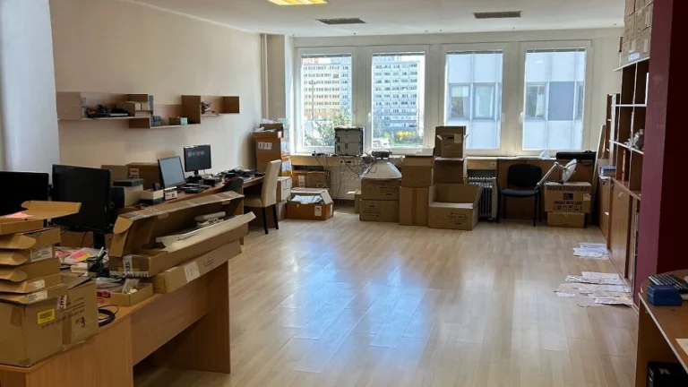 Kancelárske priestory v širšom centre s parkovaním