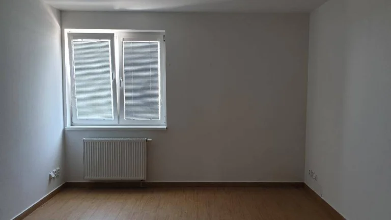 Hľadáme na prenájom kancelárske priestory od 150m2 do 400m2