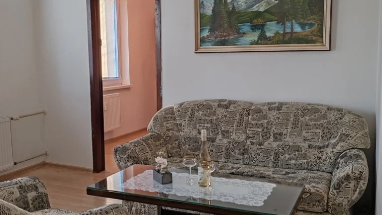 Na predaj priestranný 3 izbový byt Brezová pod Bradlom