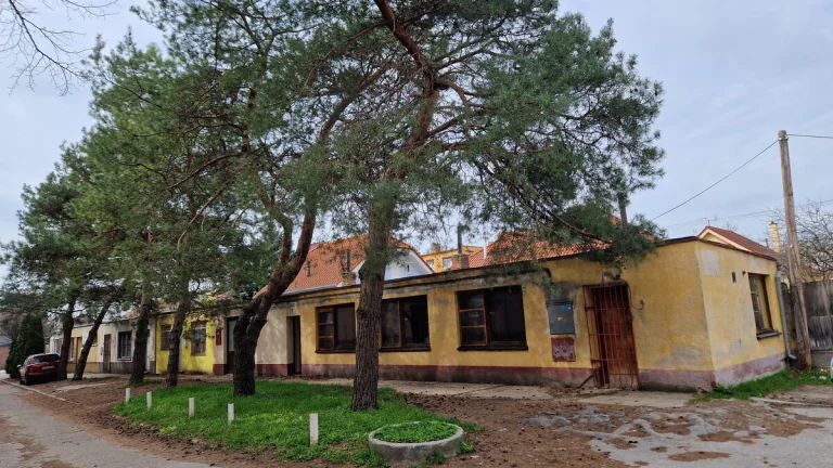 ZNÍŽENÁ CENA Viacúčelová budova na predaj v Dunajskej Stred