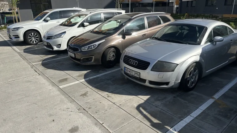 Na prenájom vonk. parkovacie miesto, ul. Mikovíniho, Trnava.
