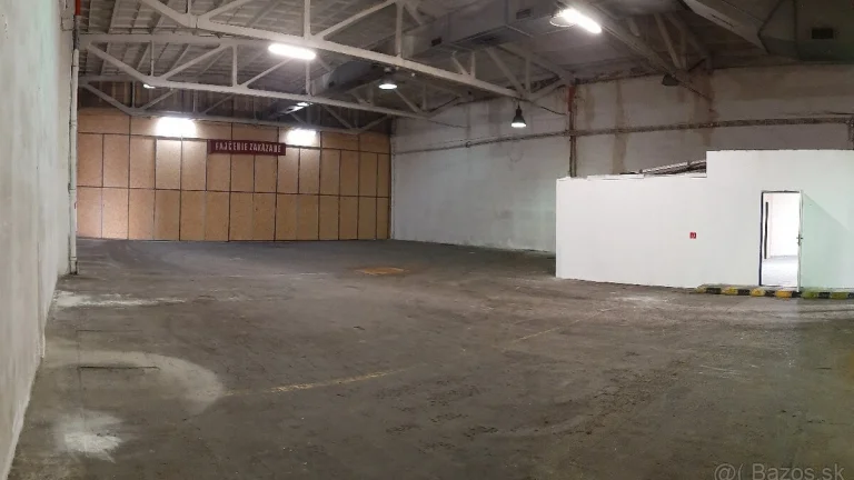 400 m2 Nad Jazerom