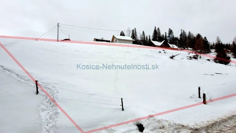 Predaj pozemok Ždiar 1633 m2 parcela C intravilán, asfaltová