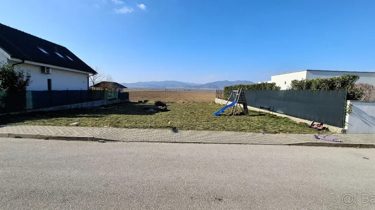 Lukratívny stavebný pozemok v Opatovej