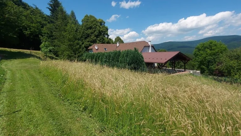 PREDAJ exkluzívneho RD - Stará Turá - časť Hlavina