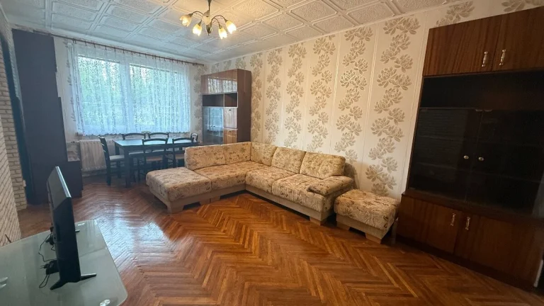 Slnečný 3 izbový byt Východ