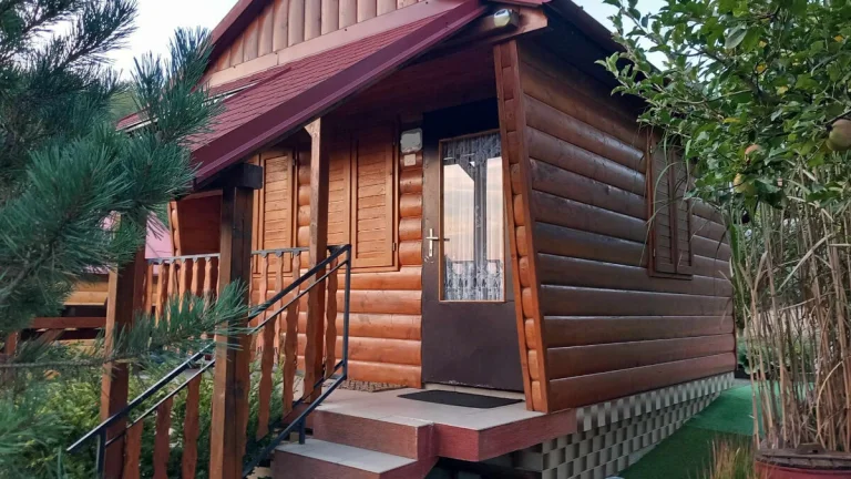 Záhrada s chatkou na Dolinkách cca 400m2,elektrina,krb...