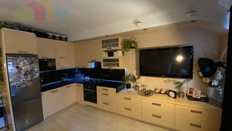 Krásny 3 izbový byt na predaj s loggiou a klimatizáciou