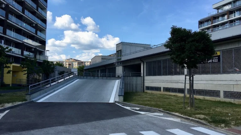 Galeria City parkovacie státie