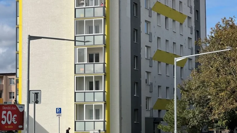 Predám pekný 2 izbový byt v Skalici, zariadený, 56 m2