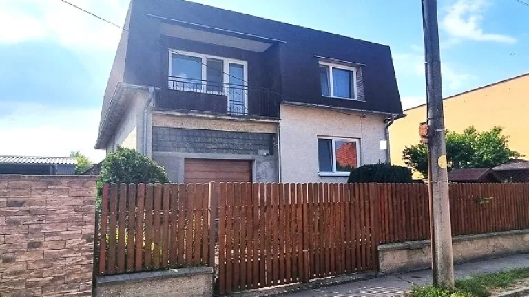 Dvojgeneračný rodinný dom na predaj v obci Jelka