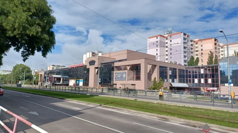 Obchodno - skladový priestor 347m2, Grand House, Záhradnícka