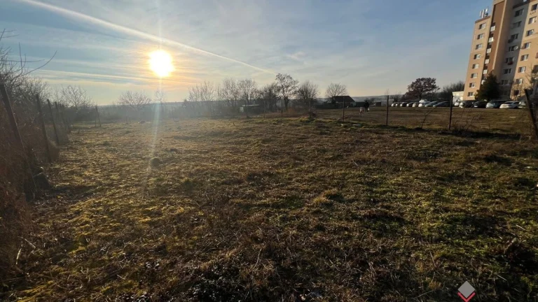 Slnečný pozemok na predaj v meste Nitra