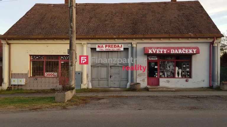 Ponúkame Vám na predaj pozemky a domy.