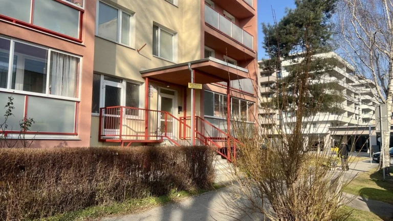 NA PREDAJ MENŠÍ 2 IZBOVÝ BYT | ulica Jakobyho | Košice - Sta