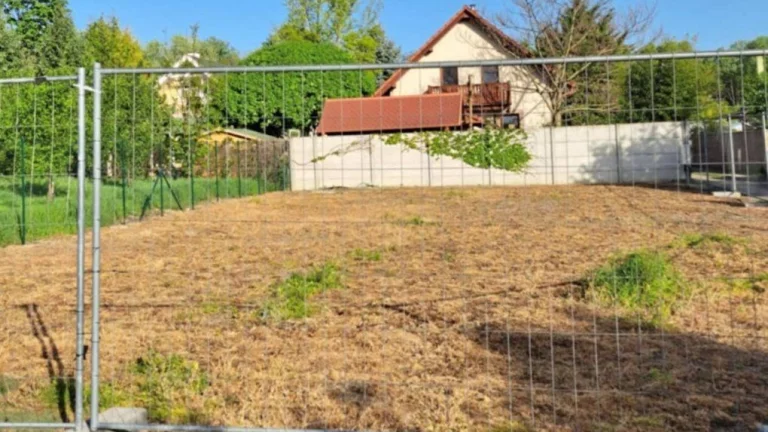 Predaj pozemku, Ohrady, 420 m2
