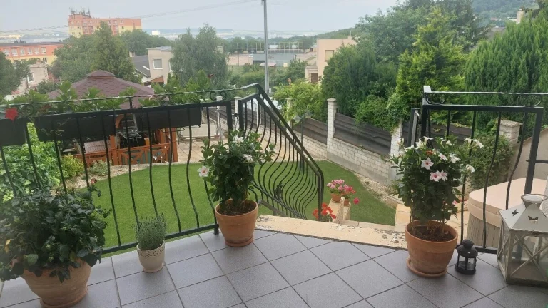 PRENÁJOM Rodinný dom Zobor Šindolka