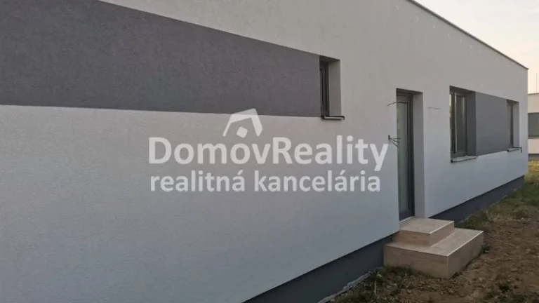 NA PREDAJ NOVOSTAVBA BOŠANY
