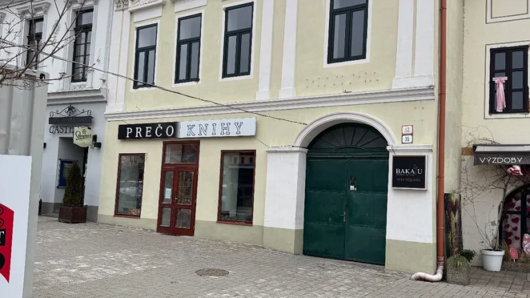 PRENÁJOM ADMINISTRATÍVNYCH A OBCHODNÝCH PRIESTOROV – NÁMESTI