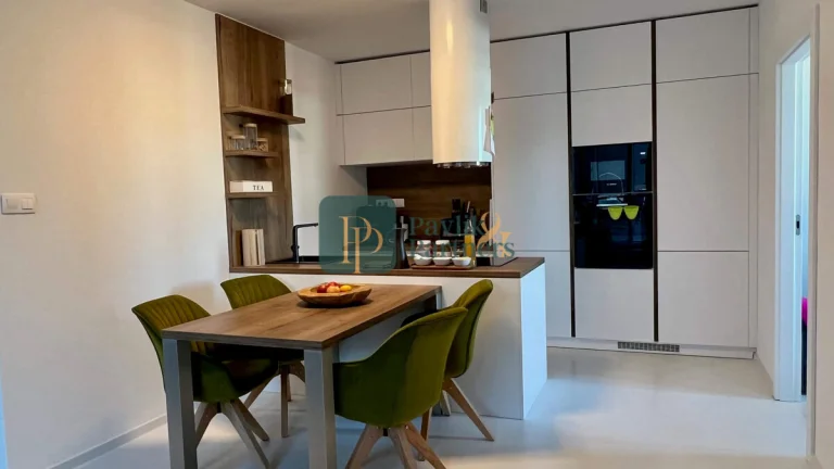 Predaj štýlový 3 izbový byt, novostavba, centrum, 40m2 teras