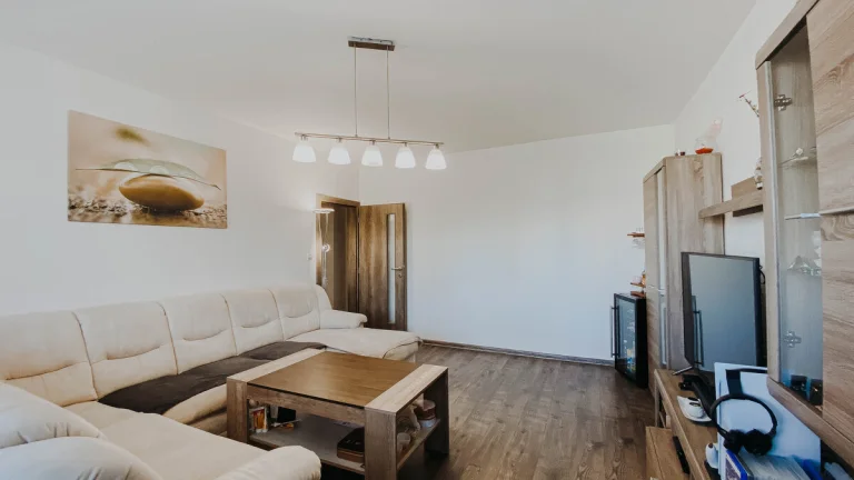 Rezervované 3izbový byt, lodžia, Húskova-KVP, Košice