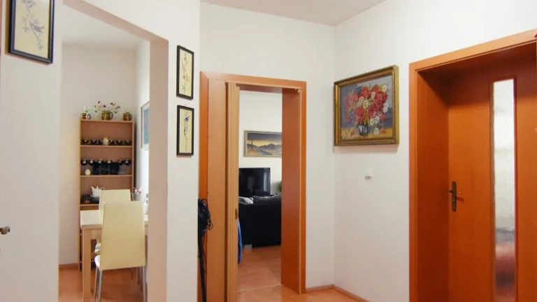 Na predaj 2 izbový byt, Sihoť - Armádna ul. Trenčín, balkón