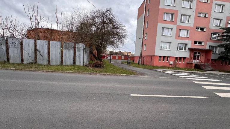 Garáž aj s pivnicou a Montážná jama