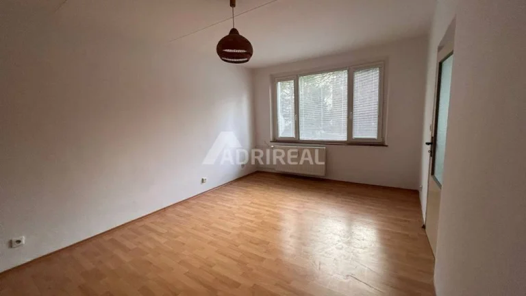 PREDAJ: 1-izbový byt; 42 m2; Gagarinova ulica; Zvolen-Sekier