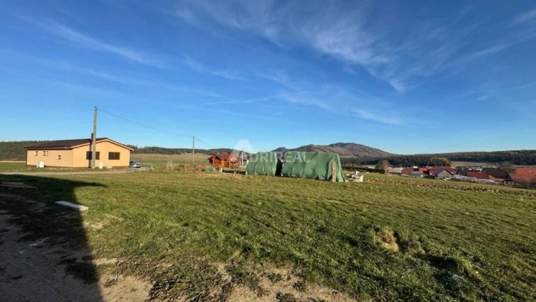 PREDAJ: Stavebný pozemok Šuňava; 988 m2; 109.900 €