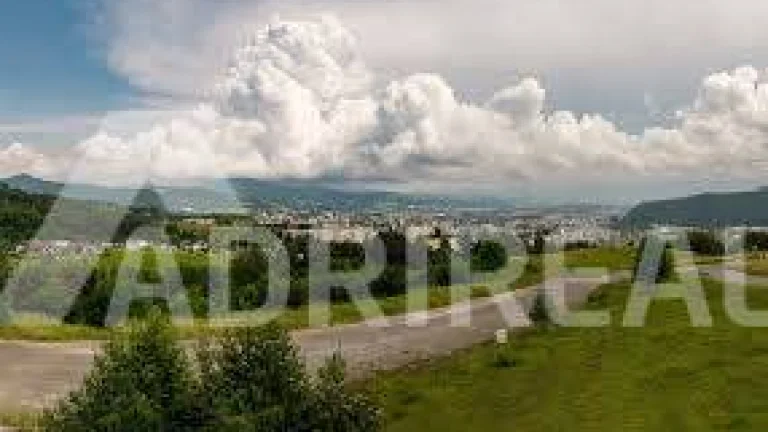 PREDAJ: Stavebný pozemok s IS 700 m2; BB-Suchý vrch; 218.000