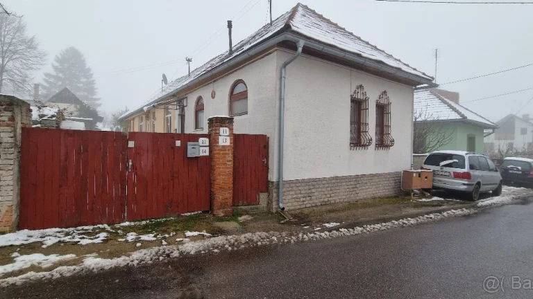 Rodinný dom - Chalupa - Skýcov