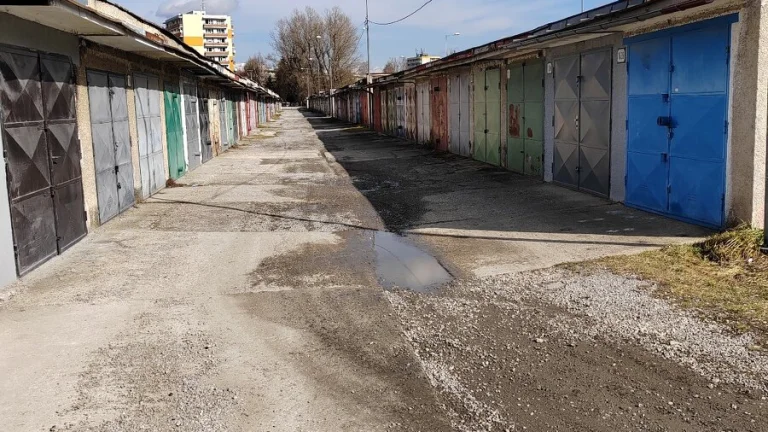 zaujem o garaz