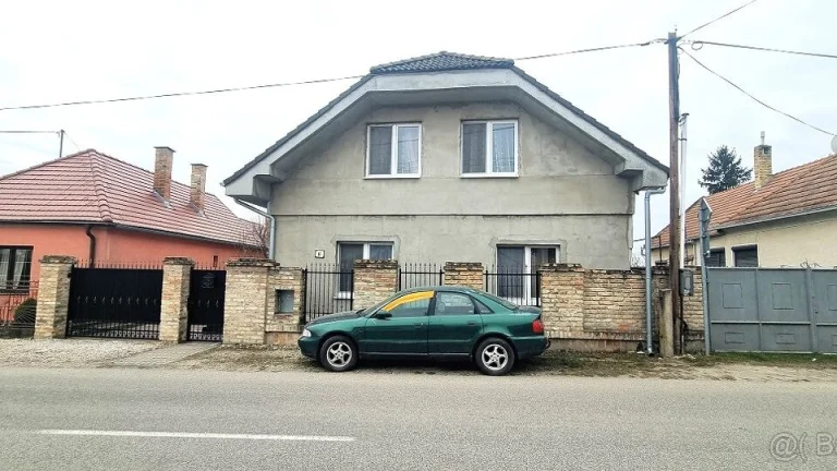 Poschodový rodinný dom na predaj v obci Kráľovičove Kračany