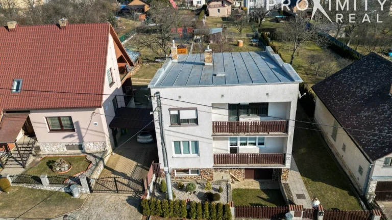 PREDAJ-Dvojpodlažný rodinný dom v Poproči obklopený prírodou