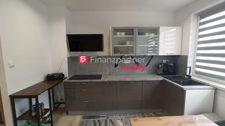 F065-113-PEB, 3 izb byt vytvorí domov slovenskej, ukrajinske