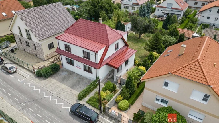 PRIESTRANNÝ RODINNÝ DOM V PERFEKTNEJ LOKALITE, SVÄTÝ JUR