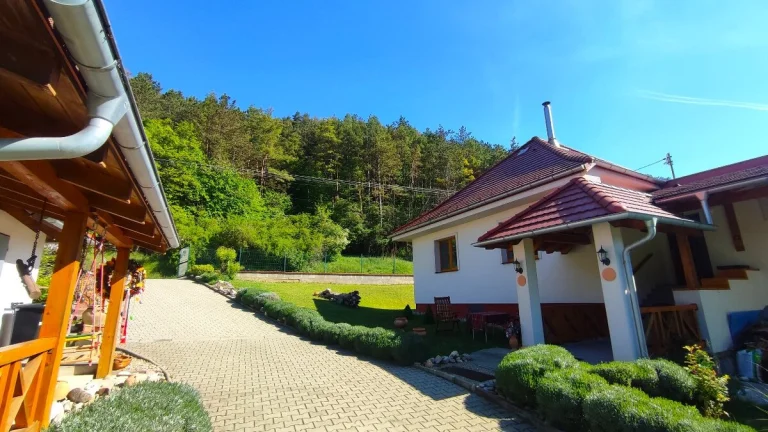 Ponúkame na predaj rodinný dom v obci Hrádok